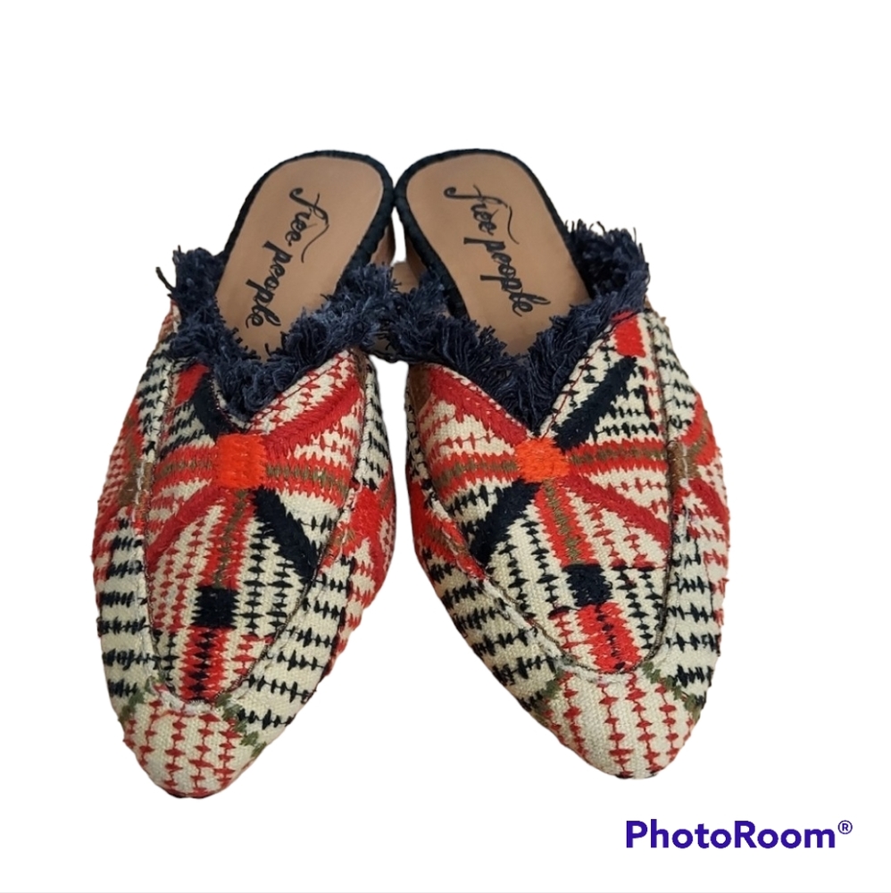 Free people Women's Newport Flat Mules Red Beige Fringe Slip on Shoes 36